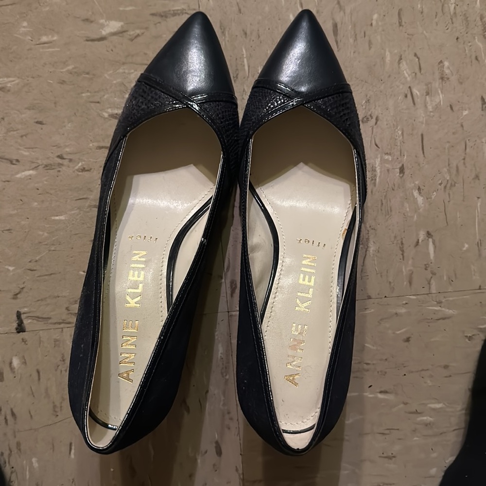 Shoes - Picture 2 of 4